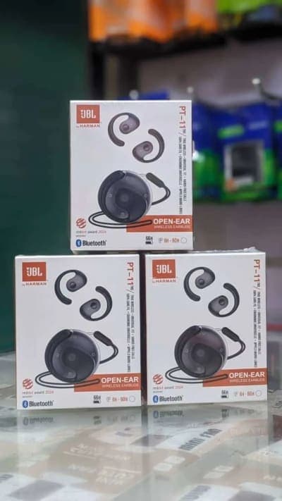 JBL earbuds PT 11
