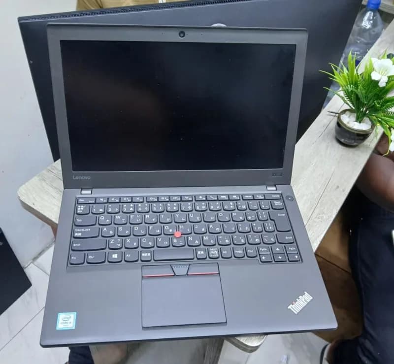 LENOVO x260 laptop